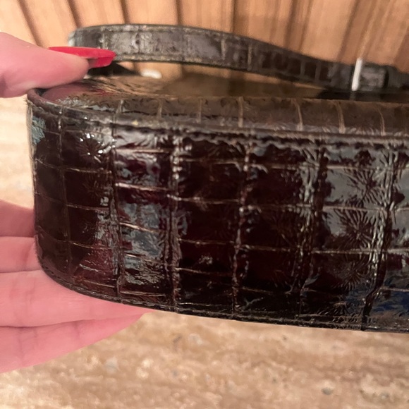 XOXO Vintage Brown Embossed Croc Pattern Purse Shoulder Bag GLOSSY - Picture 10 of 15